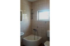 Luka Kokić Apartmaji Apartma 3 – Naranča foto 5