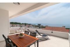 Holiday villa LUX Apartma 1 – LUX foto 1