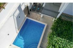 Villa Marante z bazenom Apartma 1 – Villa foto 1
