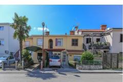 Hiša Ivan Apartma 1 – B4+1 foto 1