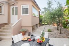Apartmaji Aida  Apartma 1 – Violet foto 3