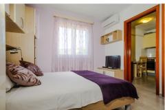 Apartmaji Andreja Apartma 3 – The purple foto 4