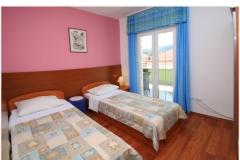 Vila ŠJOR **** Apartma 1 – AP 4+1 foto 3