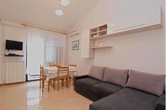 Apartmaji Alida Stinjan Apartma 1 – A 2+1 (+1) foto 1