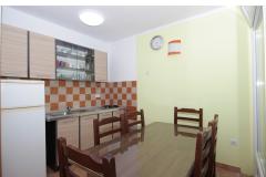 Arcobaleno Appartamenti Apartma 3 – Lemon foto 5
