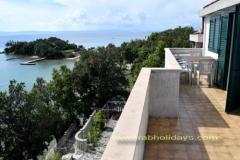 Hiša Ana directly by the beach Apartma 3 – APT.C foto 1