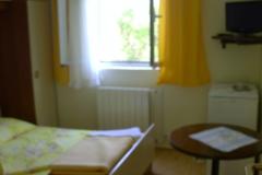 Apartmaji Mira Soba 3 – 1 soba foto 5