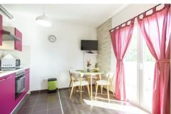 Apartmaji CAPE Apartma 3 – Pink foto 2
