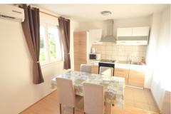 Home or Apts Miočić without owner Apartma 1 – Ap. 2+2 foto 2