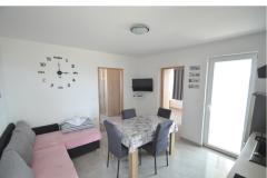 Home or Apts Miočić without owner Apartma 2 – Ap. 4+2 foto 3