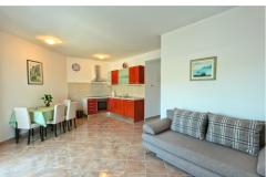  Rajcic apartmani Apartma 1 – A2+2 foto 3