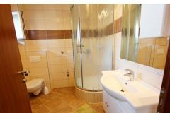  Rajcic apartmani Apartma 2 – A4+1 foto 4