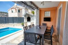 Villa Bobanac with heated pool Apartma 1 – ALL foto 3