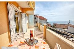 Villa Bobanac with heated pool Apartma 2 – Ap.1 foto 2