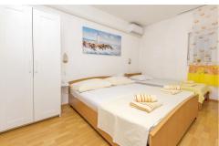 Apartmaji Venci Apartma 1 – A 8+1 priz foto 3