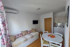 Apartmaji Crnjac Apartma 1 – A2+2 foto 1