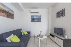 Apartmaji Kimi with swimming pool  Apartma 2 – APP M foto 5