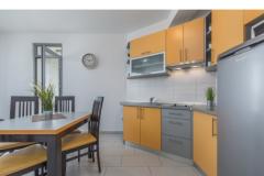 Apartmaji Kimi with swimming pool  Apartma 3 – APP V foto 2