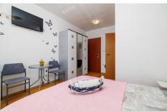 Apartmaji Bionda Soba 5 – Soba s kup foto 4
