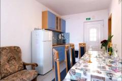 Apartmaji  MaDi  Apartma 2 – Plavi foto 2
