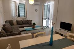 Laura apartmani Apartma 3 – Tirkizni foto 4