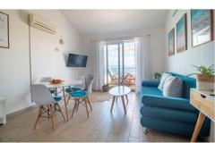 Sunny Apartmaji Solta Apartma 2 – yellow foto 4