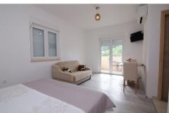 Apartmaji Becky Apartma 5 – studio 2+2 foto 1