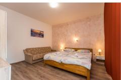 Apartmaji Malenica Apartma 2 – App 2+2 foto 3