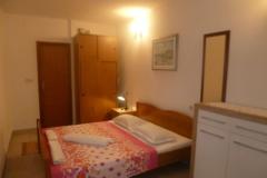 Apartmaji Denis Supetar Brač Apartma 2: (3+0) – AP2 foto 4