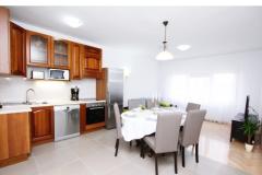 Apartmaji Perišić Apartma 2: (4+2) – MLADENA foto 1