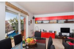 LAURA, 110 m2 pool, 100 m to beach Apartma 1 – LAURA foto 2