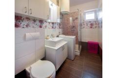 LAURA, 110 m2 pool, 100 m to beach Apartma 1 – LAURA foto 5