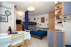 Apartmaji  PAVLIŠA Apartma 3 – A 2+2 foto 4