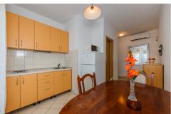 Apartmaji Dijana Apartma 2 – A2+1 foto 4