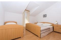 Nakiros Rent Apartma 1 – Brown foto 5