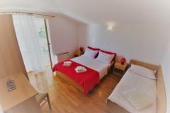 Apartmaji Silva Tučepi Apartma 1 – app 3+2 foto 3