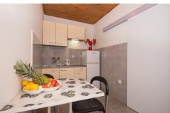 Apartmaji Suzana i Zlatan Apartma 4 – A2+2crveni foto 5