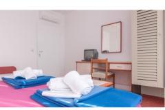 Apartmaji Vanja Tučepi Soba 4 – 3+2 foto 2