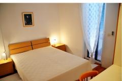 Apartmaji Zdenka Čobrnić Apartma 3 – 2kat 2+2 foto 1