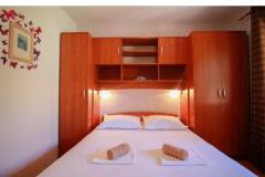 Apartmaji Love Tučepi Soba 1 – SOBA JEDAN foto 4