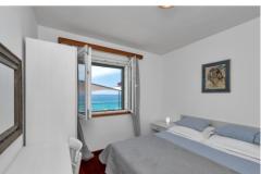 Beachfront Apartma NIVES Apartma 1 – Nives foto 5