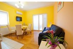 Apartmaji Iris Apartma 3 – žuti foto 1