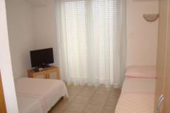 TIM APARTMANI  Apartma 2 – stud-p/nm foto 1