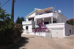 Holiday house Antonia Apartma 1: (14+0) – Larg house foto 1