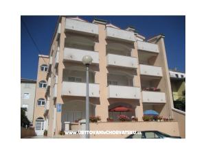 Apartmaji Golija 