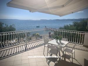 Apartmaji Lena