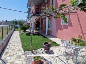 Apartmaji Dragica!