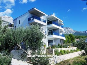 Apartmaji IKO - Tučepi