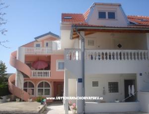 Apartmaji Goge
