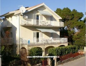 Apartmaji Lucija